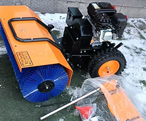 铲雪车  除雪铲